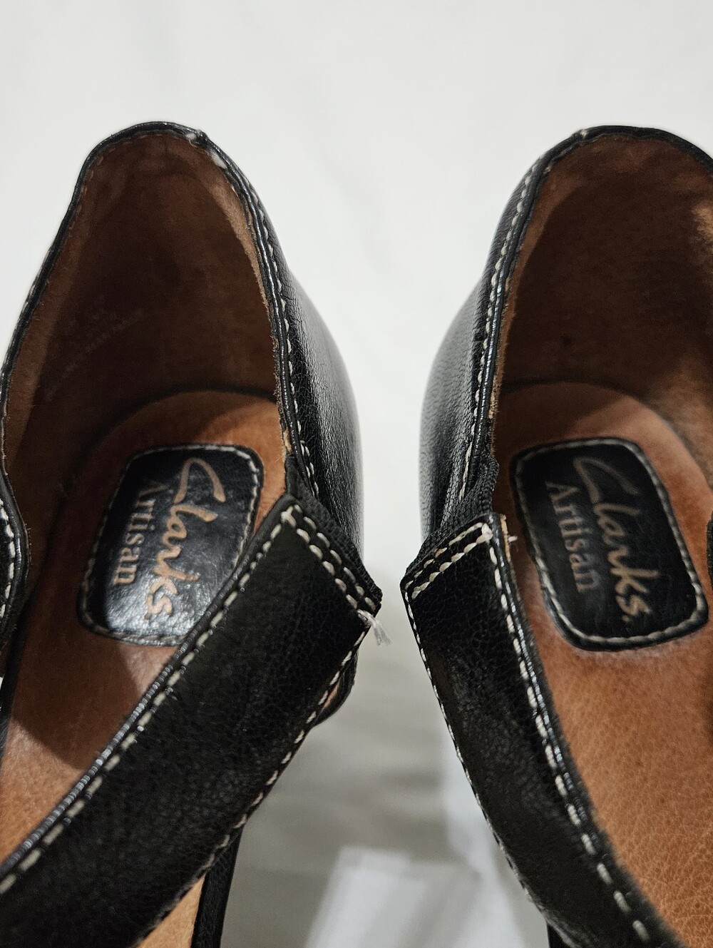 Clarks Artisan Womens Black Leather Peep Toe Mary Jane Heels 85321 Size 9M - Picture 6 of 8
